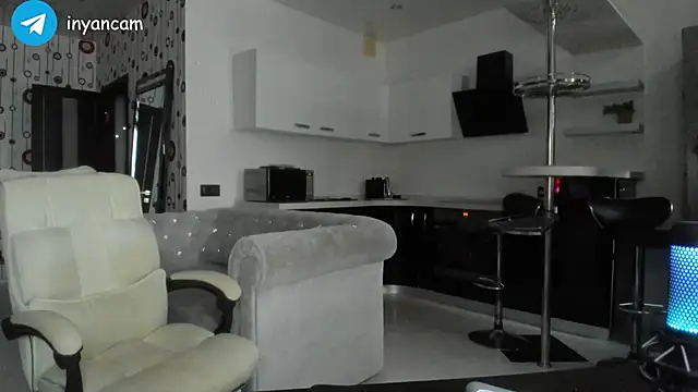  in yan online show from December 22, 2024, 4:06 am