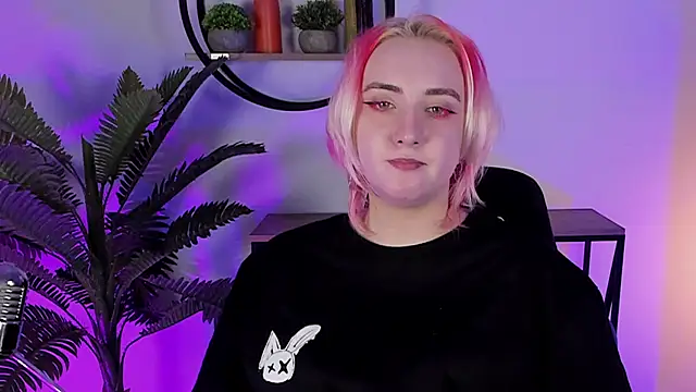 Snapshot of AsheLucker chatting on February 16, 2025, 11:48 pm AsheLucker online show from February 16, 2025, 11:48 pm