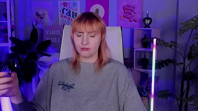 Snapshot of AsheLucker chatting on September 16, 2025, 2:34 am AsheLucker online show from September 16, 2025, 2:34 am