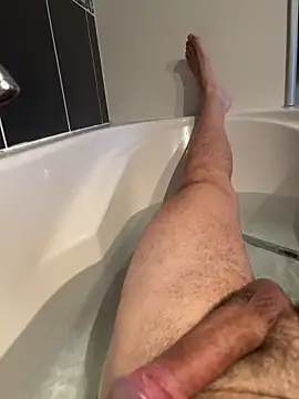 jym63 online show from December 22, 2025, 10:34 am