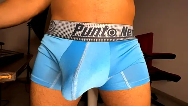 jordylatin20 online show from September 10, 2025, 11:05 pm