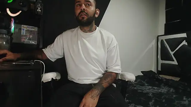 Snapshot of TeddyGominola_ chatting on September 17, 2025, 7:04 pm TeddyGominola online show from September 17, 2025, 7:04 pm