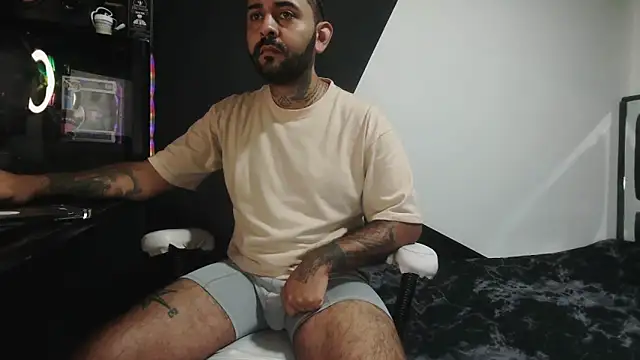 Snapshot of TeddyGominola_ chatting on October 6, 2025, 4:15 pm TeddyGominola online show from October 6, 2025, 4:15 pm