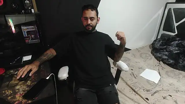 Snapshot of TeddyGominola_ chatting on October 17, 2025, 9:50 pm TeddyGominola online show from October 17, 2025, 9:50 pm