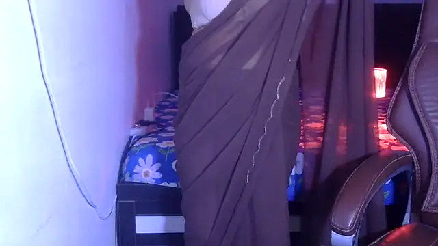 Snapshot of Maalnad_beauty chatting on October 13, 2025, 9:48 pm Maalnad beauty online show from October 13, 2025, 9:48 pm