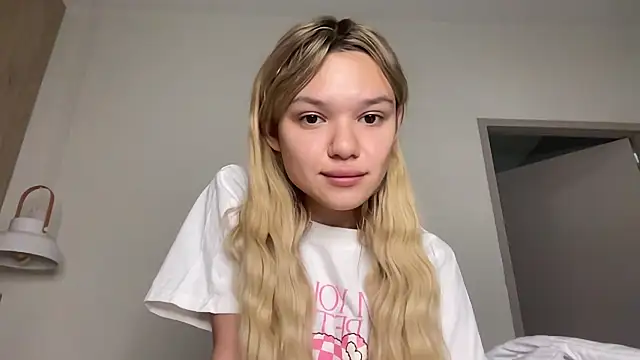 Snapshot of madwillienn chatting on November 16, 2025, 1:06 pm madwillienn online show from November 16, 2025, 1:06 pm