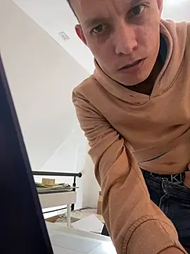 yequeal online show from March 1, 2025, 8:21 pm