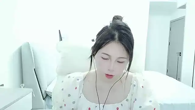 Sunset glow online show from October 11, 2025, 1:31 pm