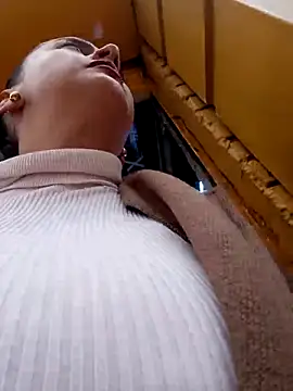 Cherry 1992 online show from February 19, 2025, 3:38 pm