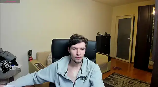 awesomejustin online show from December 12, 2024, 7:48 pm