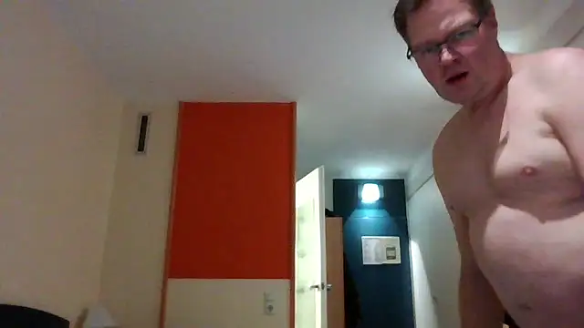 slavedh online show from December 9, 2024, 10:41 pm