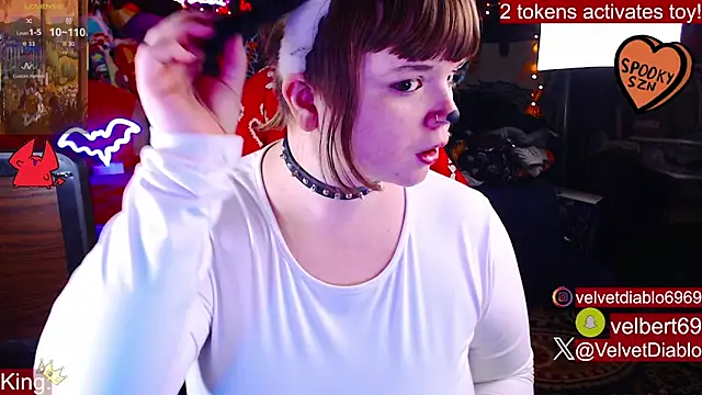 VelvetDiablo online show from October 1, 2025, 11:33 pm