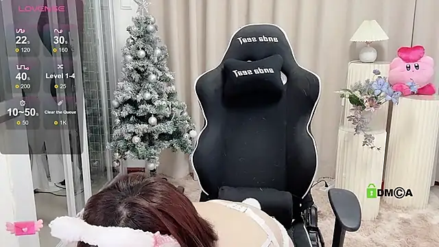 Snapshot of Happy_Kitty chatting on January 2, 2025, 1:51 pm Happy Kitty online show from January 2, 2025, 1:51 pm