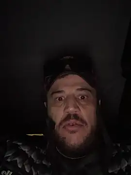 Snapshot of 1Aleks13 chatting on February 8, 2026, 2:04 am 1Aleks13 online show from February 8, 2026, 2:04 am