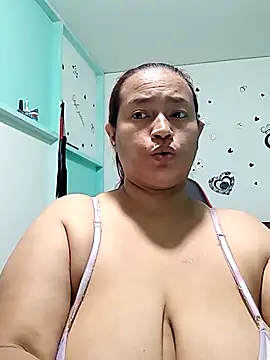 Snapshot of NatalySexxxMilk chatting on October 9, 2025, 7:06 am NatalySexxxMilk online show from October 9, 2025, 7:06 am