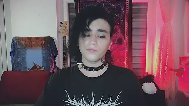 Snapshot of sademobeer chatting on November 4, 2025, 1:05 am sademobeer online show from November 4, 2025, 1:05 am