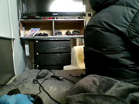 slutviki online show from February 2, 2026, 12:04 pm