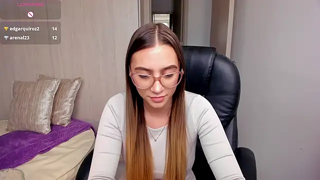 Snapshot of StacyConner chatting on September 17, 2025, 8:21 pm StacyConner online show from September 17, 2025, 8:21 pm