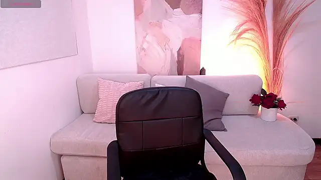 VictoriaLeia online show from October 7, 2025, 1:47 am