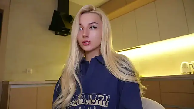 CatchMe1 online show from June 22, 2026, 10:40 pm