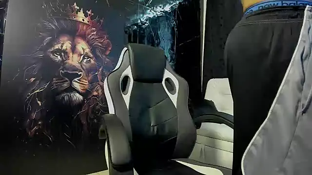 Snapshot of litoxx_cass chatting on October 29, 2025, 7:48 pm litoxx cass online show from October 29, 2025, 7:48 pm