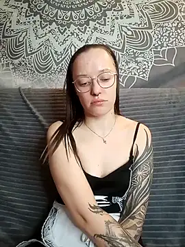 Snapshot of Aelita_bb chatting on October 1, 2025, 11:38 am Aelita bb online show from October 1, 2025, 11:38 am