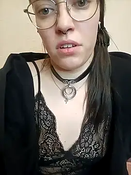 Snapshot of Aelita_bb chatting on October 12, 2025, 11:26 pm Aelita bb online show from October 12, 2025, 11:26 pm