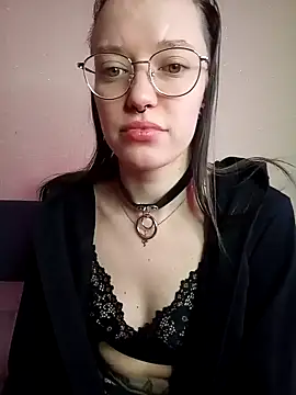 Snapshot of Aelita_bb chatting on October 22, 2025, 9:53 am Aelita bb online show from October 22, 2025, 9:53 am