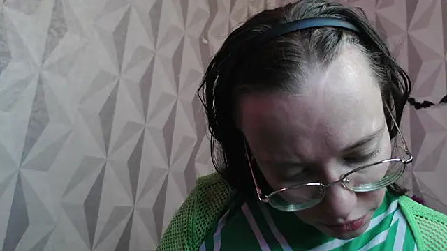 Snapshot of Aelita_bb chatting on November 4, 2025, 1:21 pm Aelita bb online show from November 4, 2025, 1:21 pm