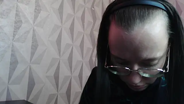 Snapshot of Aelita_bb chatting on November 9, 2025, 4:05 pm Aelita bb online show from November 9, 2025, 4:05 pm