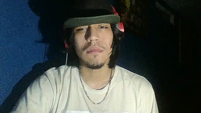 AlexAlejandro13 online show from October 12, 2025, 7:29 am