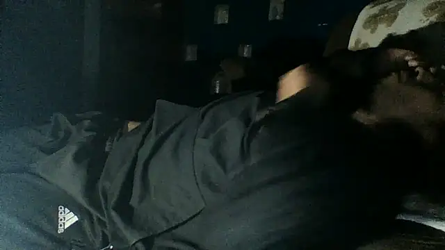 AlexAlejandro13 online show from April 8, 2026, 6:02 am