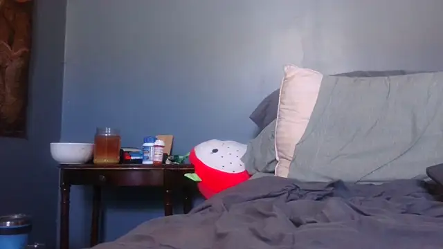 hpluvsplata online show from March 18, 2025, 6:37 pm