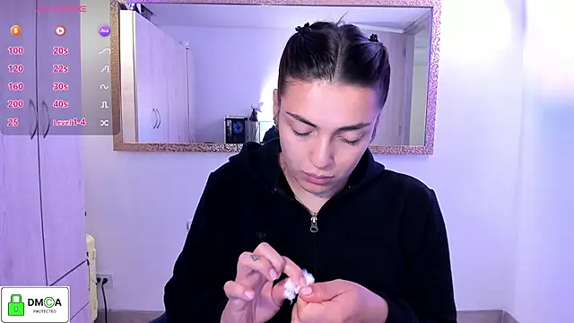 EricaVanderhill online show from July 19, 2026, 12:58 am