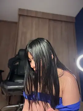 Roxxannne online show from March 29, 2026, 9:15 pm