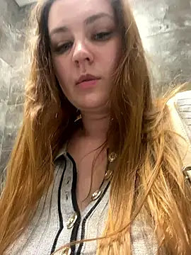 Snapshot of CandyShoopp chatting on December 24, 2024, 7:55 pm CandyShoopp online show from December 24, 2024, 7:55 pm