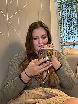 Snapshot of CandyShoopp chatting on January 10, 2025, 10:50 am CandyShoopp online show from January 10, 2025, 10:50 am