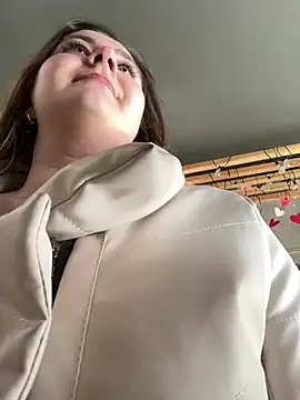 Snapshot of CandyShoopp chatting on March 20, 2025, 11:16 am CandyShoopp online show from March 20, 2025, 11:16 am