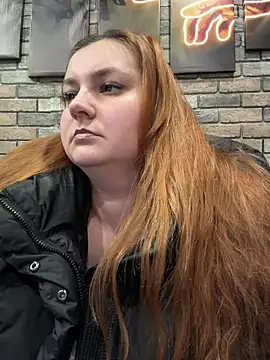 CandyShoopp online show from December 14, 2025, 7:07 pm