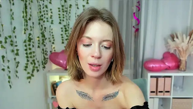 Snapshot of Salme_Sweet chatting on February 20, 2025, 3:56 am Salme Sweet online show from February 20, 2025, 3:56 am