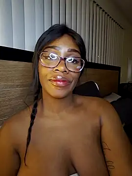 lollycoco online show from December 3, 2025, 7:16 am