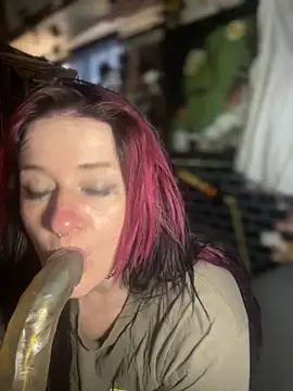 Snapshot of 1-800-FUCKYOU chatting on December 12, 2024, 6:21 pm 1-800-FUCKYOU online show from December 12, 2024, 6:21 pm