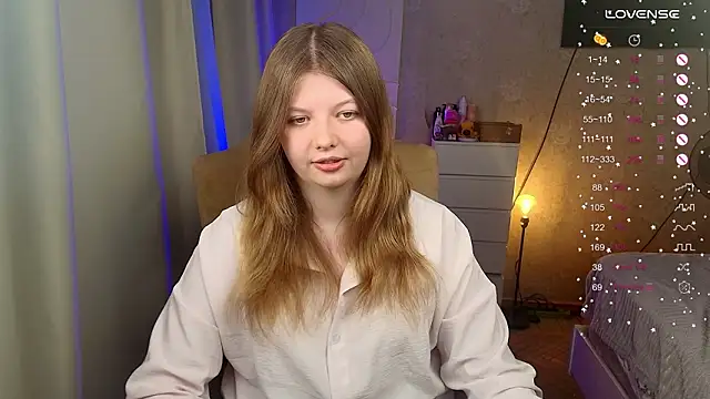 Vivian cutie online show from February 26, 2026, 3:33 pm