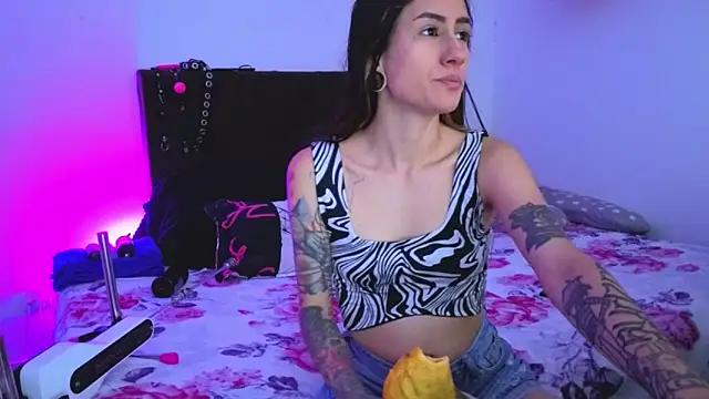 I am kim online show from March 3, 2026, 2:18 am