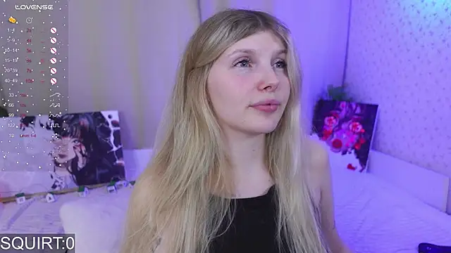 Snapshot of _aleksa_ chatting on October 3, 2025, 5:32 pm aleksa online show from October 3, 2025, 5:32 pm