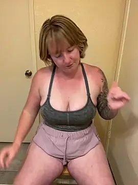 Lizzyloo online show from February 23, 2025, 3:56 am