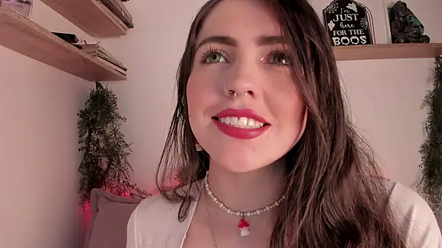 Snapshot of llanna_ chatting on November 4, 2025, 9:41 am llanna online show from November 4, 2025, 9:41 am