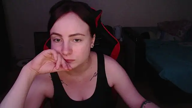 Laralianna online show from March 8, 2026, 2:04 am