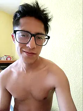 KevinCrz online show from October 15, 2025, 7:47 pm