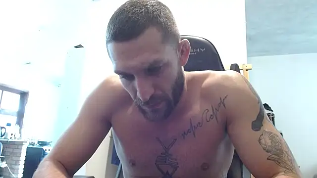 surfdog 95 online show from October 22, 2025, 3:12 pm